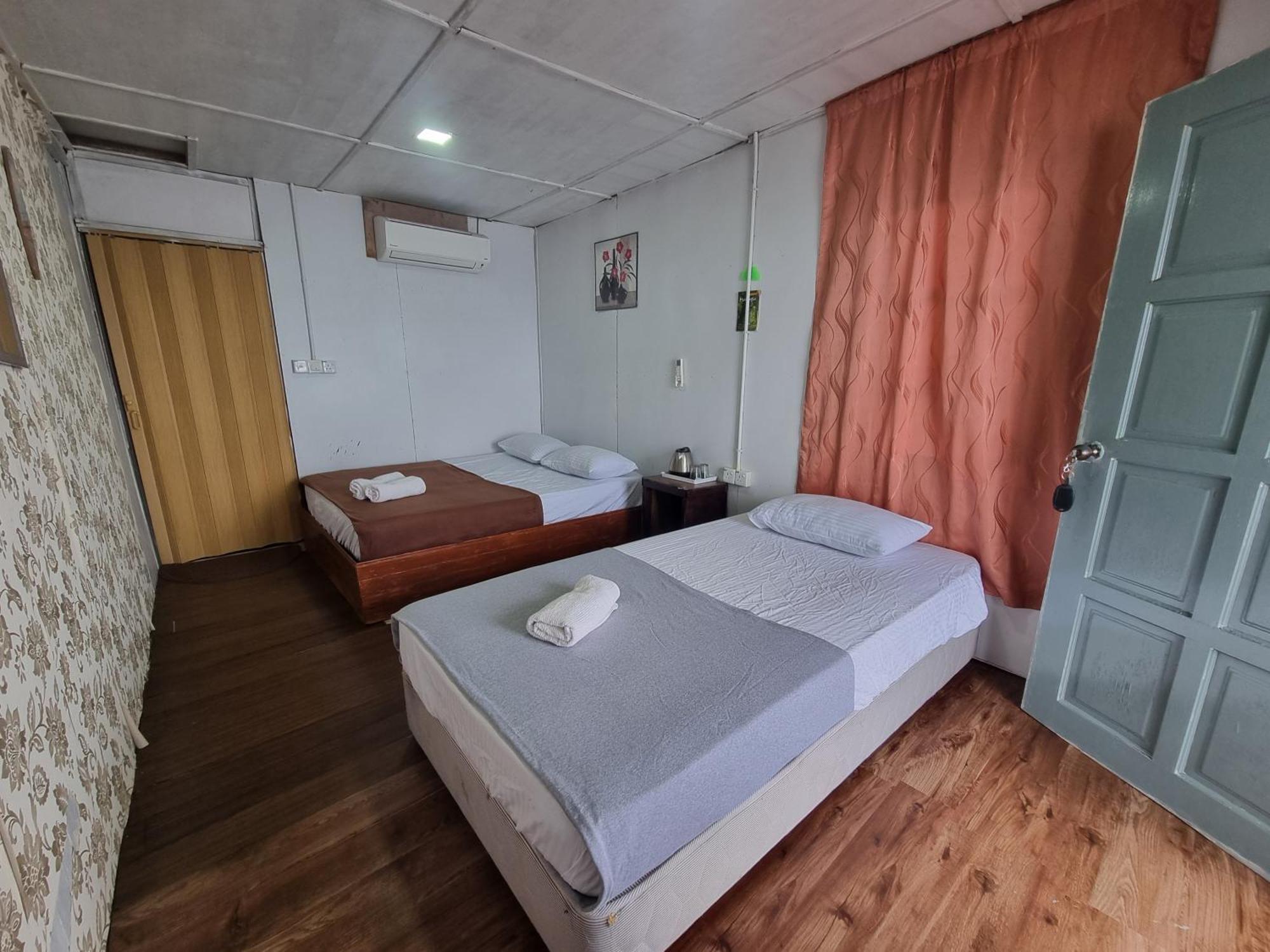 Mukut Seaview Hotel Kampong Mukut Phòng bức ảnh